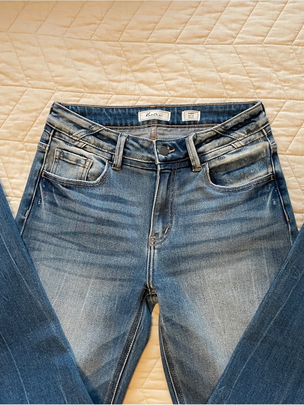 KanCan Women’s Straight Leg Jeans